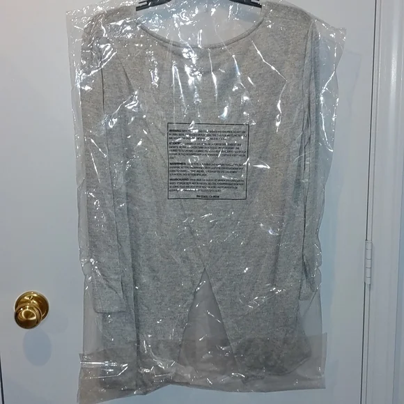 Halston Top - Picture 3 of 9